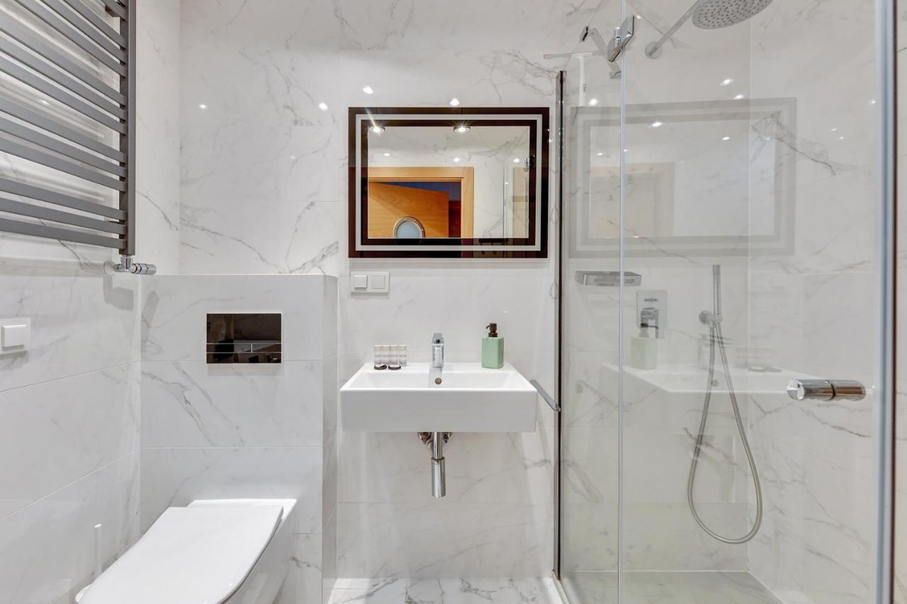 Dom & House - Apartments Chmielna Park 格但斯克 外观 照片