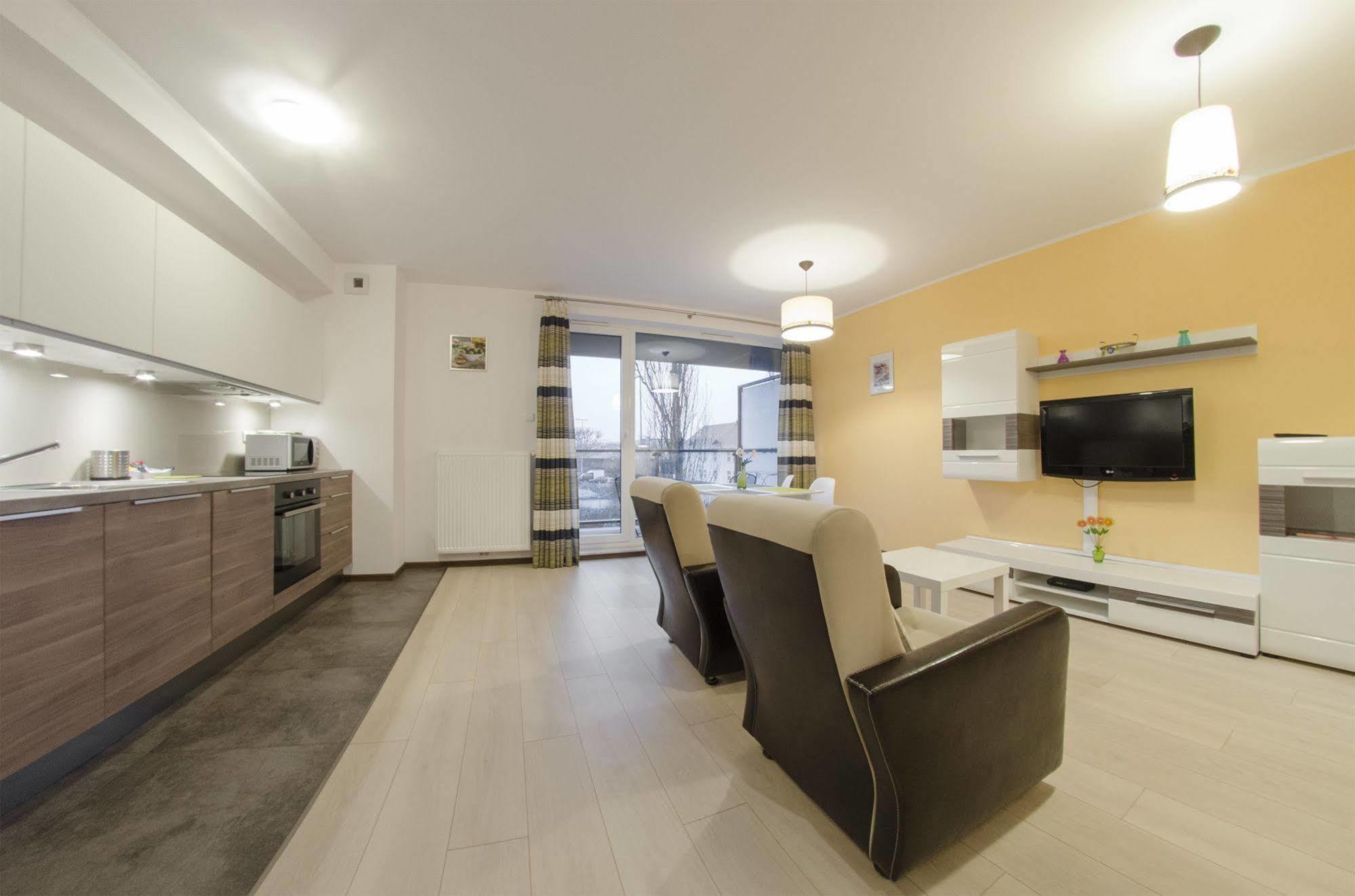 Dom & House - Apartments Chmielna Park 格但斯克 外观 照片